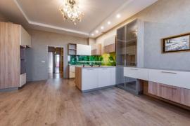 Квартиры, 3-комн., Санкт-Петербург