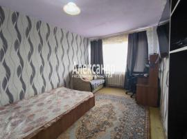 Квартиры, 3-комн., Коммунар